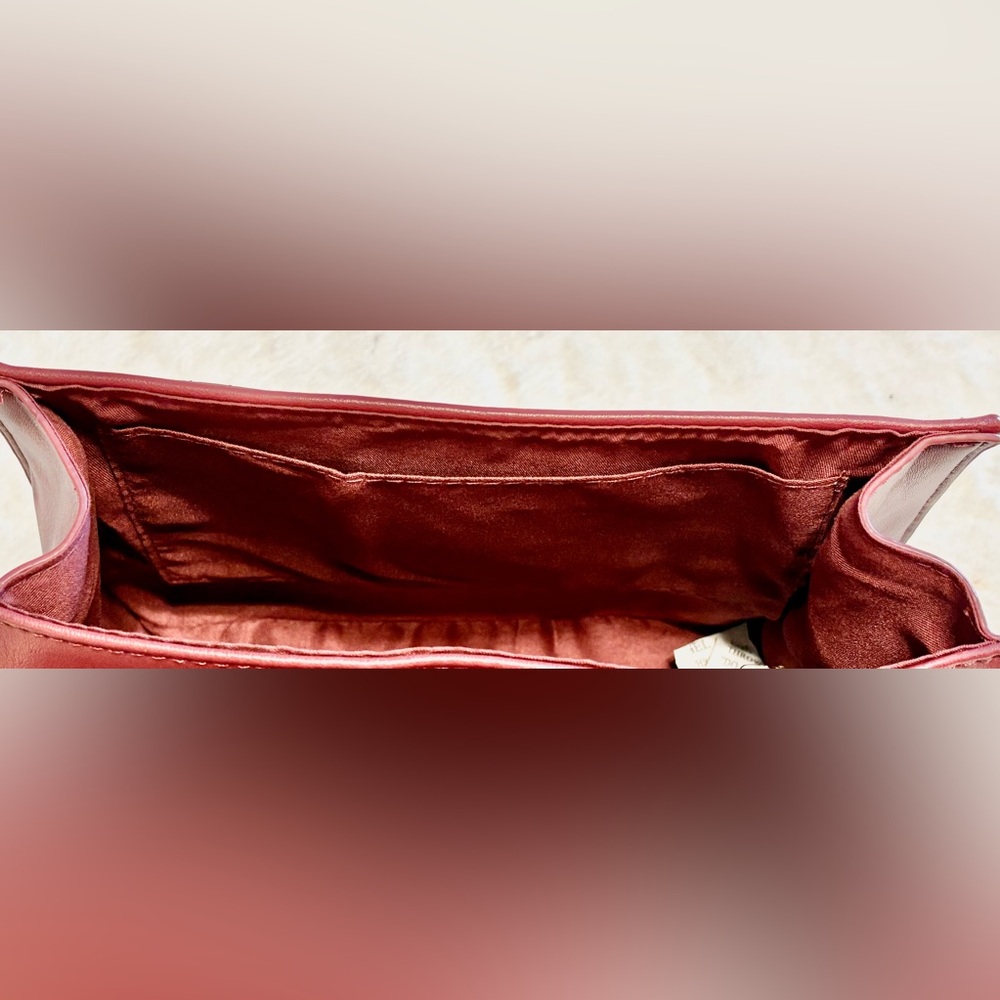 COPY: Badgley Mischka Red Quilted Handbag with Crossbody Strap and Gold Hardware - Picture 8 of 13